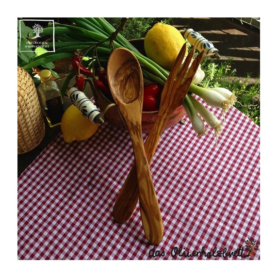 Salatbesteck aus Olivenholz